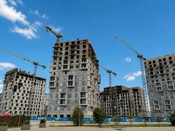 Aeroplane completes monolithic works in the first stage of the residential complex in Kola