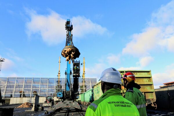 ММТП возобновил перевалку чугуна спустя 30 лет