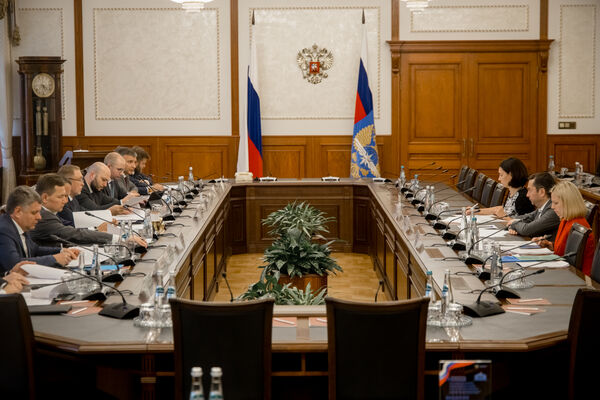 The development of transport infrastructure in the region was discussed in Moscow