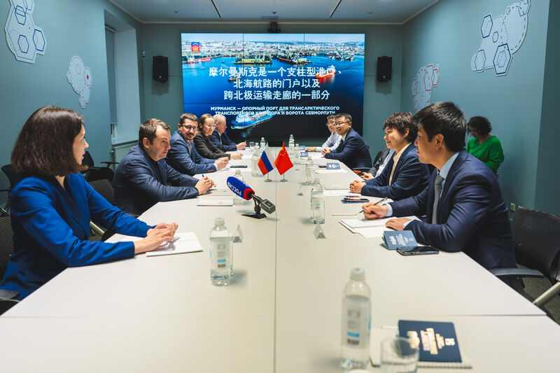 Губернатор Мурманской области и руководство китайской компании обсудили перспективы контейнерных перевозок через порт Мурманск