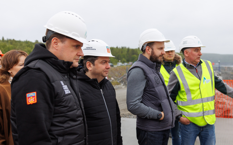 Assistant to the President of the Russian Federation Maxim Oreshkin, Head of the Ministry of Regional Development Alexey Chekunkov and Governor Andrey Chibis visited the Lavna port under construction