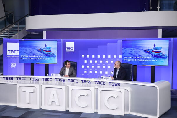 В канун Дня Арктики губернатор Андрей Чибис ответил на вопросы журналистов в пресс-центре ТАСС