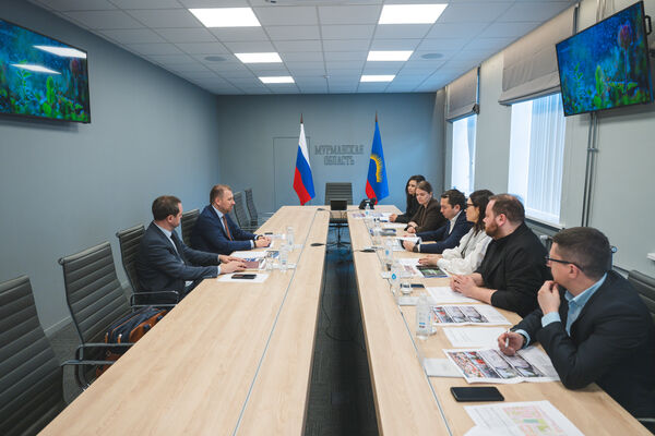 The development of the regions hotel and tourism infrastructure was discussed in Murmansk