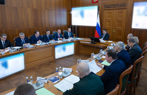 Андрей Чибис принял участие в выездном заседании