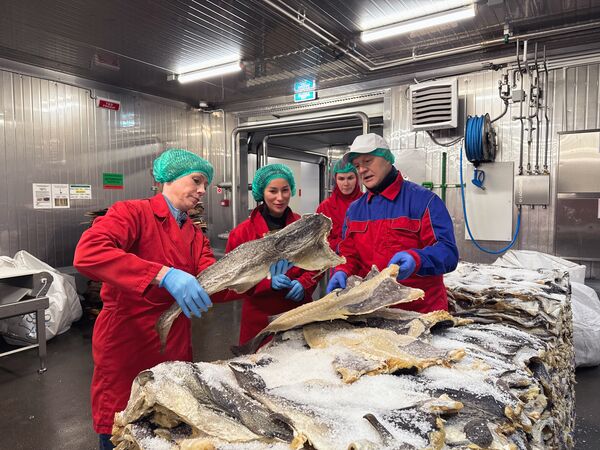 Сенатор РФ посетила посетила береговое перерабатывающее производство