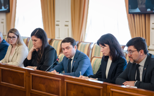 Губернатор Андрей Чибис провёл заседание Территориального рыбохозяйственного совета Мурманской области