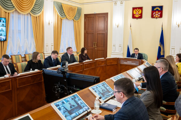 Governor Chibis discussed the results of the work of investment officers in the Murmansk region